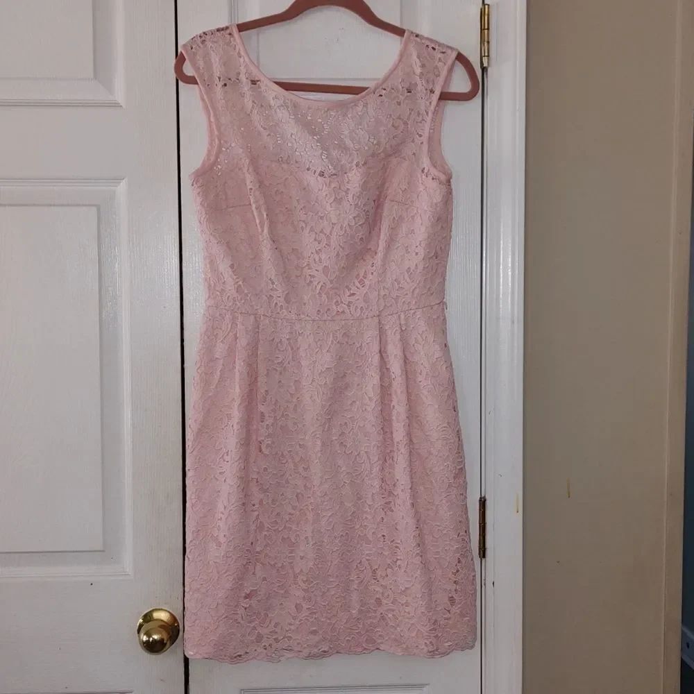 White House Black Market spring wedding graduation pink crochet dress Sz 6